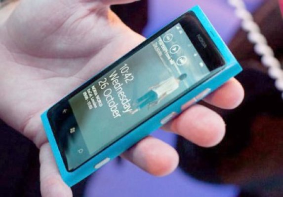 Noul smartphone Nokia Lumia 800, disponibil în ofertaOrange